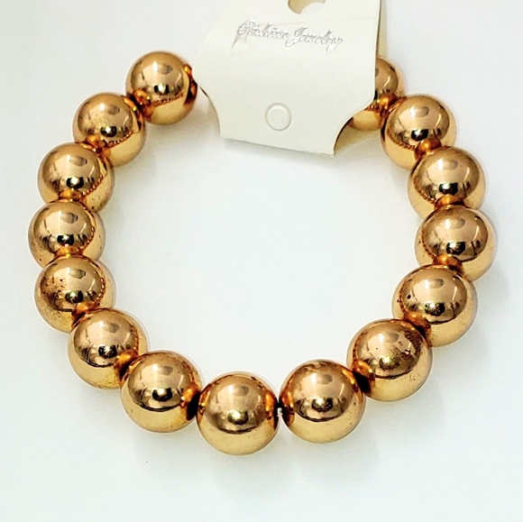 247B064. Hand-made Gold Beaded Charm Bracelet - Picture 5 of 8